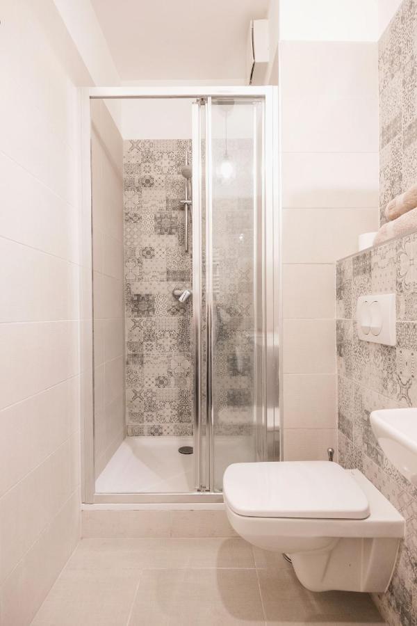 Stylish And Cozy Studio In The Heart Of The City Apartment Budapest Bagian luar foto